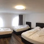Hbh Bajor Soerhaz Solyomfeszek Panzio 3* Казинцбарцика