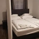Hbh Bajor Soerhaz Solyomfeszek Panzio 3*