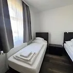 Hbh Bajor Soerhaz Solyomfeszek Panzio 3*