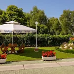 Hbh Bajor Soerhaz Solyomfeszek Panzio Отель типа 