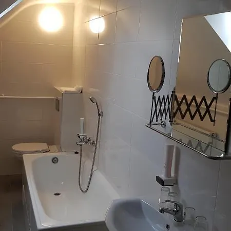 Hbh Bajor Sörház, étterem és Panzió