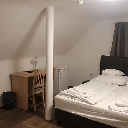Hbh Bajor Sörház, étterem és Panzió Alojamento de Acomodação e Pequeno-almoço 2*