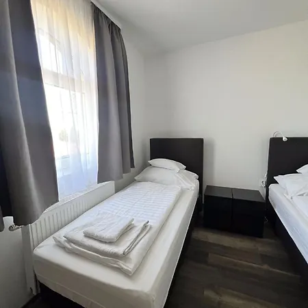 Hbh Bajor Sörház, étterem és Panzió 2*