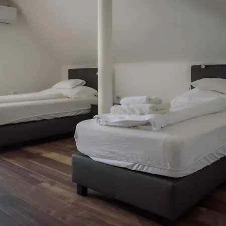 Frühstückspension Hbh Bajor Soerhaz Solyomfeszek Panzio 3*