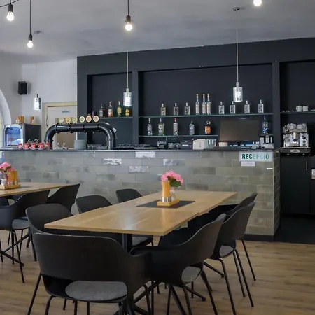 Hbh Bajor Soerhaz Solyomfeszek Panzio Frühstückspension 3*