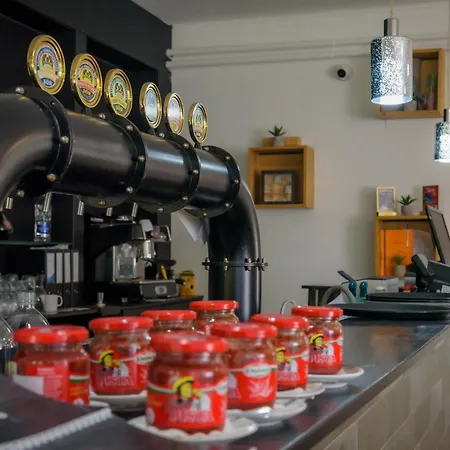 Hbh Bajor Soerhaz Solyomfeszek Panzio Frühstückspension