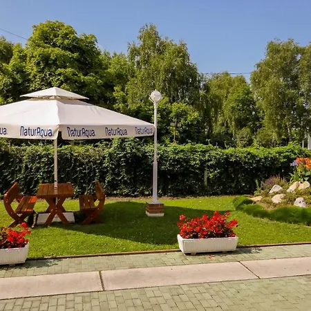 Hbh Bajor Sörház, étterem és Panzió Alojamento de Acomodação e Pequeno-almoço Kazincbarcika