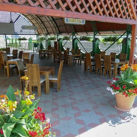 Couette-café Hbh Bajor Sörház, étterem és Panzió 2*