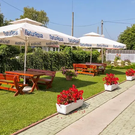 Hbh Bajor Sörház, étterem és Panzió Alojamento de Acomodação e Pequeno-almoço 2*
