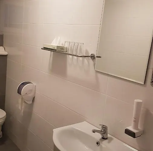 Hbh Bajor Sörház, étterem és Panzió 3*
