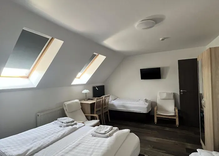 Bed & Breakfast Hbh Bajor Sörház, étterem és Panzió