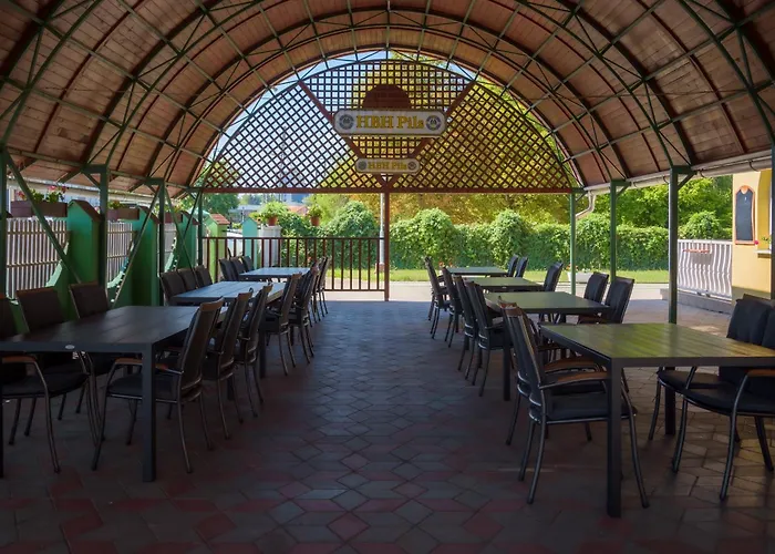 Bed & Breakfast Hbh Bajor Sörház, étterem és Panzió 3*