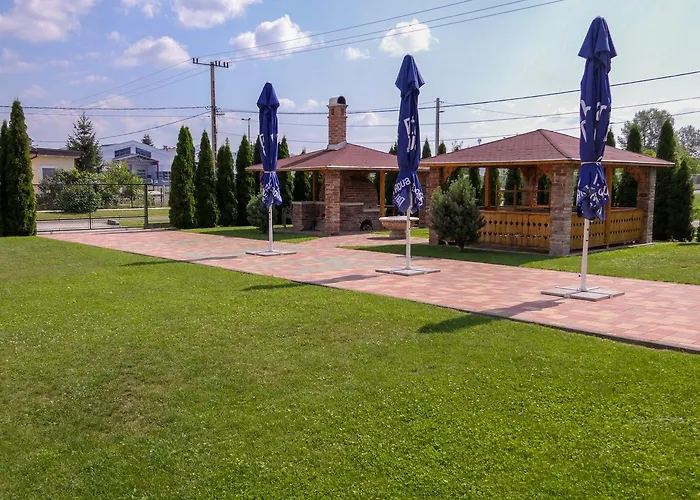 Hbh Bajor Soerhaz Solyomfeszek Panzio فندق مبيت وإفطار 3*