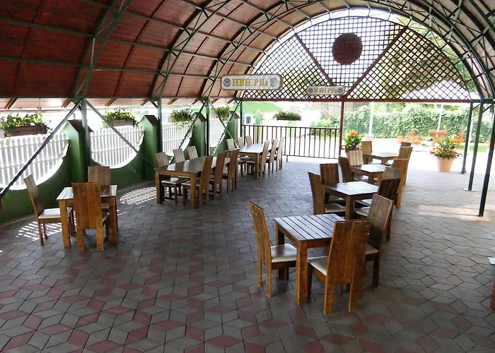 Hbh Bajor Sörház, étterem és Panzió Bed & Breakfast